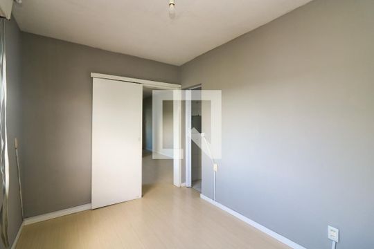 Quarto Suíte de apartamento para alugar com 1 quarto, 38m² em Santo Antônio, Porto Alegre
