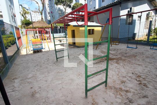 Área comum - Playground de apartamento para alugar com 1 quarto, 38m² em Santo Antônio, Porto Alegre