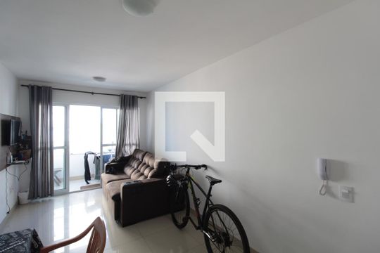 Sala de apartamento para alugar com 3 quartos, 69m² em Planalto, Belo Horizonte