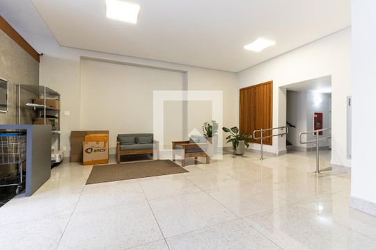 Hall de Entrada de apartamento para alugar com 3 quartos, 96m² em Liberdade, São Paulo