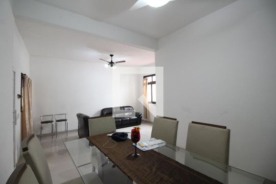 Sala de casa à venda com 5 quartos, 260m² em Pechincha, Rio de Janeiro