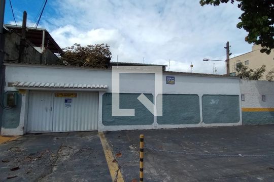 Fachada de casa à venda com 5 quartos, 260m² em Pechincha, Rio de Janeiro