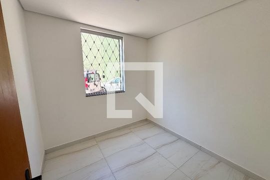 Quarto 1 de apartamento para alugar com 2 quartos, 39m² em Inconfidentes, Contagem