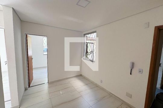 Sala de apartamento para alugar com 2 quartos, 39m² em Inconfidentes, Contagem