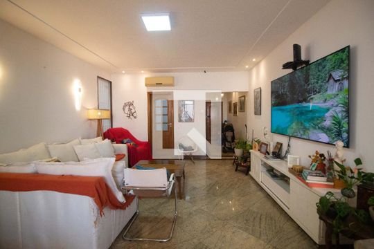 Apartamento para alugar com 3 quartos, 140m² em Copacabana, Rio de Janeiro