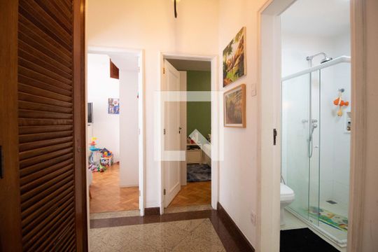 Corredor de apartamento para alugar com 3 quartos, 140m² em Copacabana, Rio de Janeiro