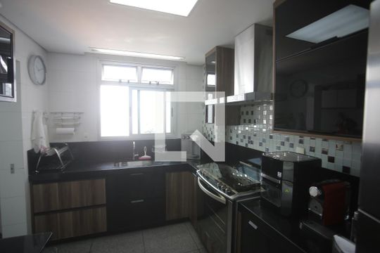 Cozinha de apartamento à venda com 4 quartos, 300m² em Prado, Belo Horizonte