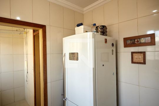 Cozinha de apartamento à venda com 2 quartos, 69m² em Sagrada Família, Belo Horizonte