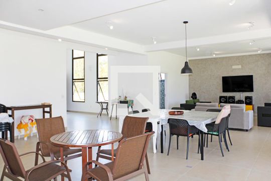 Sala de casa de condomínio para alugar com 4 quartos, 469m² em Colinas de San Diego, Vinhedo