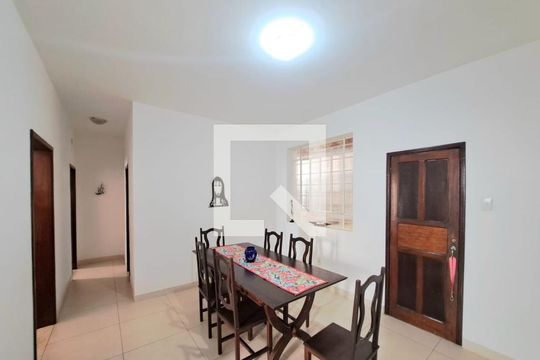 Sala de casa à venda com 5 quartos, 360m² em Nova Suíça, Belo Horizonte