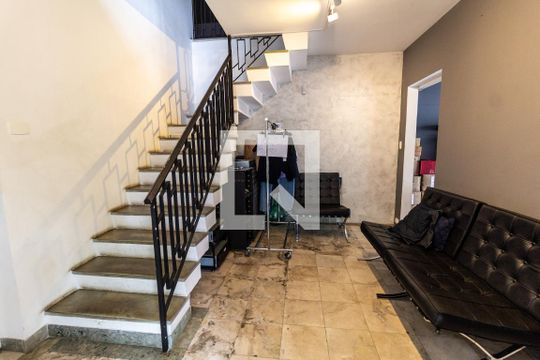Hall de entrada de casa para alugar com 3 quartos, 350m² em Pacaembu, São Paulo