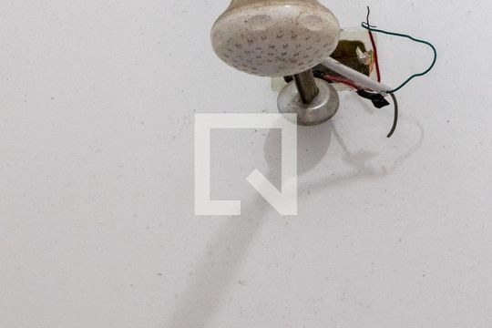 Banheiro de Serviço de casa para alugar com 3 quartos, 350m² em Pacaembu, São Paulo