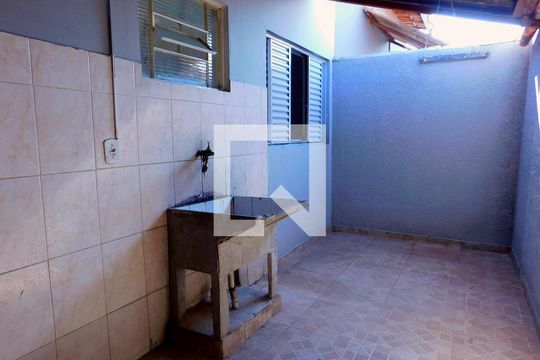 Área de Serviço de casa para alugar com 2 quartos, 80m² em João Aranha, Paulínia