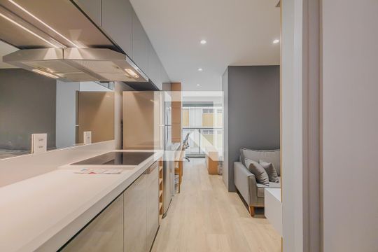 Cozinha de kitnet/studio à venda com 1 quarto, 30m² em Jardins, São Paulo
