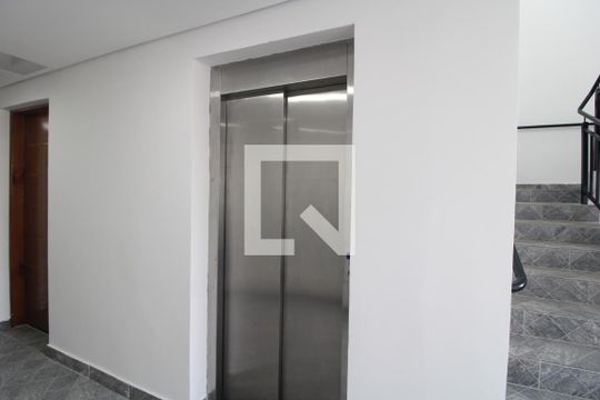 Elevador de apartamento para alugar com 1 quarto, 18m² em Vila Castelo, São Paulo