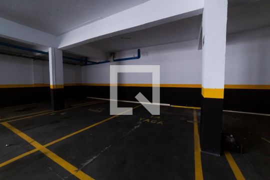 Garagem de apartamento à venda com 3 quartos, 78m² em Sagrada Família, Belo Horizonte