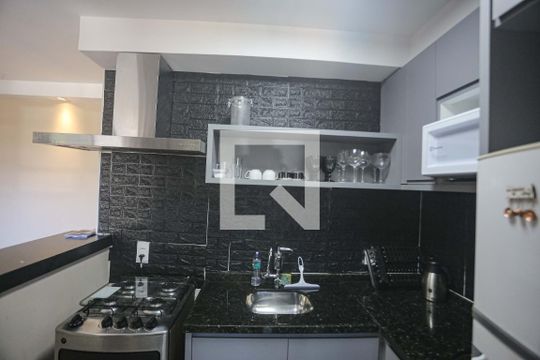 Cozinha  de apartamento para alugar com 2 quartos, 70m² em Nova Suíça, Belo Horizonte