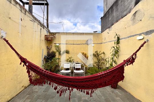 Quintal de casa à venda com 2 quartos, 124m² em Parque Capuava, Santo André