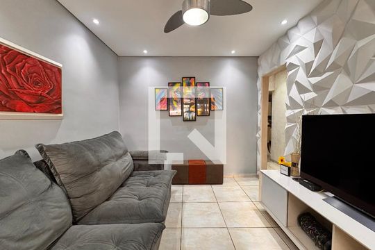 Sala de casa à venda com 2 quartos, 124m² em Parque Capuava, Santo André