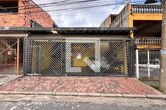 Fachada + plaquinha de casa à venda com 2 quartos, 124m² em Parque Capuava, Santo André