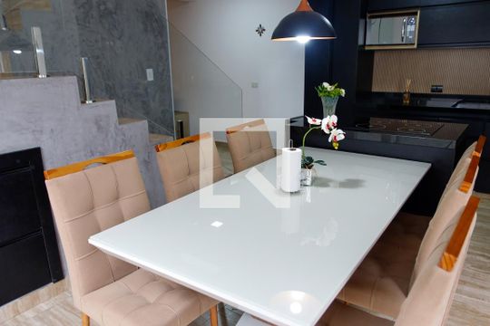Cozinha de casa para alugar com 3 quartos, 137m² em Rochdale, Osasco