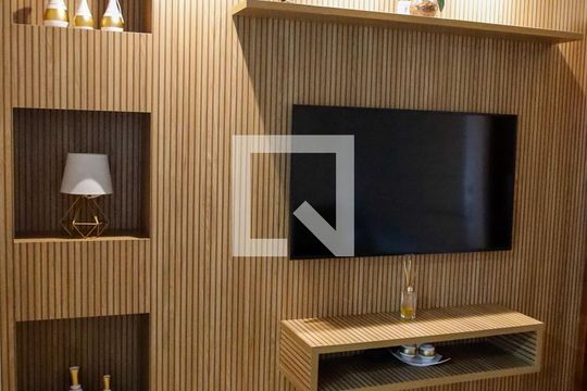 Sala de casa para alugar com 3 quartos, 137m² em Rochdale, Osasco