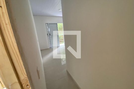 Entrada suíte 1 de casa para alugar com 2 quartos, 96m² em Chácara Canta Galo, Cotia