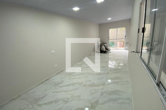 Casa para alugar com 2 quartos, 96m² em Chácara Canta Galo, Cotia