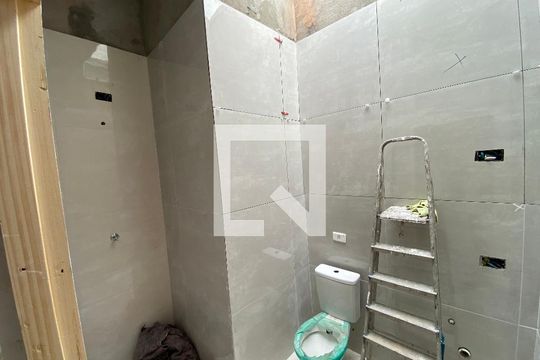 Banheiro da Suíte 2 de casa para alugar com 2 quartos, 96m² em Chácara Canta Galo, Cotia