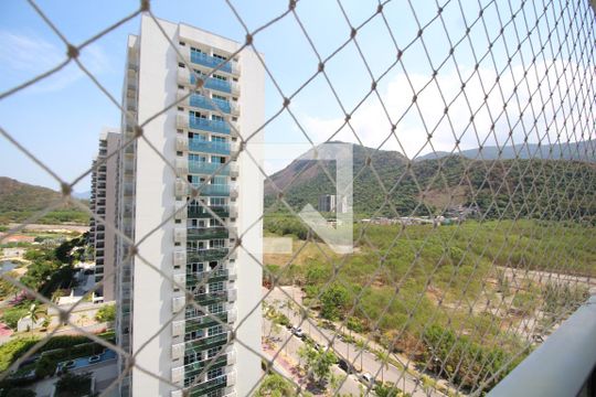 Sala - Varanda - Vista de apartamento à venda com 2 quartos, 80m² em Barra da Tijuca, Rio de Janeiro