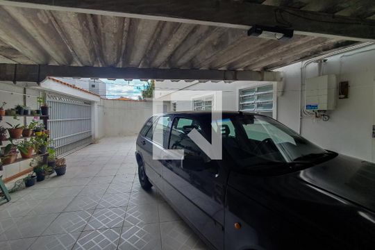Garagem de casa à venda com 3 quartos, 202m² em Nova Petrópolis, São Bernardo do Campo