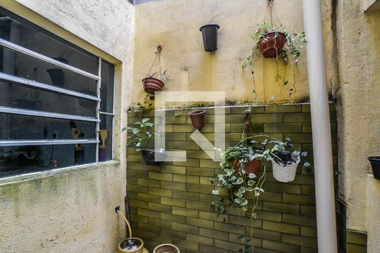 Detalhe Sala de casa à venda com 3 quartos, 166m² em Parque Industriario, Santo André