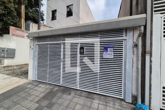 Fachada de casa à venda com 3 quartos, 166m² em Parque Industriario, Santo André