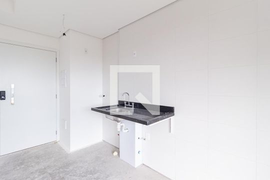 Sala e cozinha de apartamento para alugar com 1 quarto, 38m² em Bela Vista, Osasco