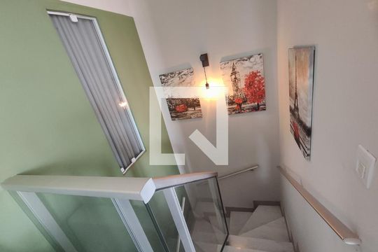 Escada de apartamento à venda com 3 quartos, 172m² em Alvorada, Contagem