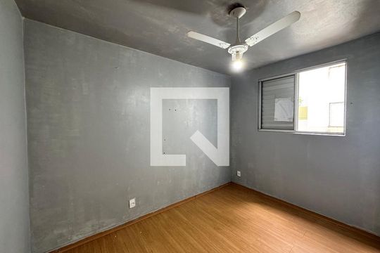 Quarto 2 de apartamento para alugar com 2 quartos, 44m² em Pinheiro, São Leopoldo