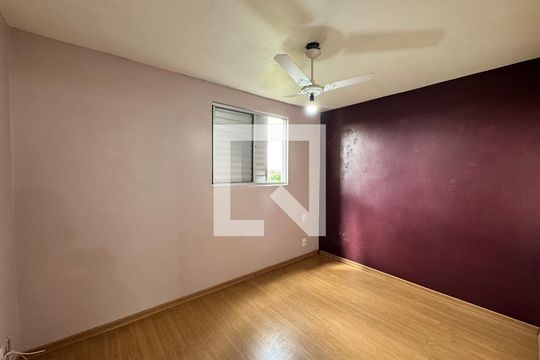 Quarto 1 de apartamento para alugar com 2 quartos, 44m² em Pinheiro, São Leopoldo