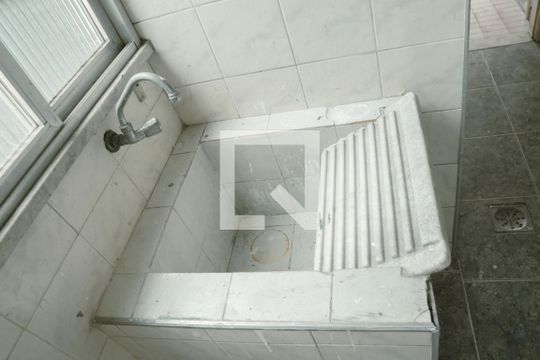 Área de Serviço de casa para alugar com 2 quartos, 120m² em Jardim América, Rio de Janeiro