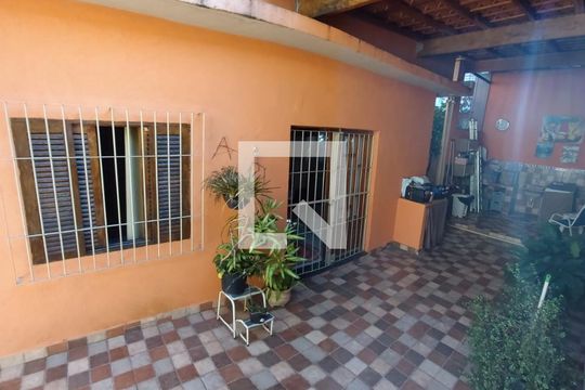Área Externa de casa à venda com 2 quartos, 240m² em Parque Edu Chaves, São Paulo