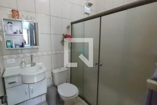 Banheiro 2 de casa à venda com 2 quartos, 240m² em Parque Edu Chaves, São Paulo