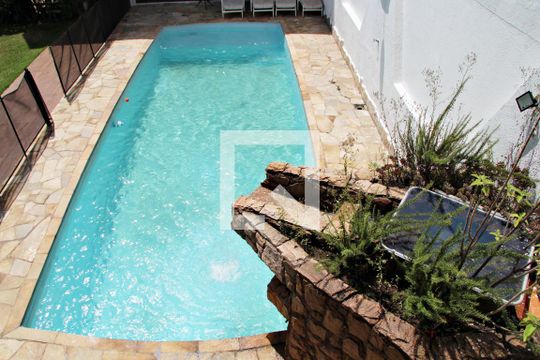 Piscina de casa à venda com 4 quartos, 550m² em Vila Sao Judas Tadeu, Guarulhos