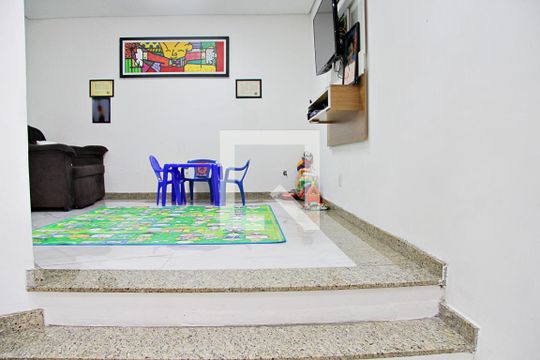 Sala de TV de casa à venda com 4 quartos, 550m² em Vila Sao Judas Tadeu, Guarulhos