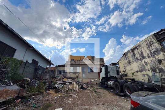 Área comum de casa à venda com 3 quartos, 360m² em Bandeirantes, Contagem