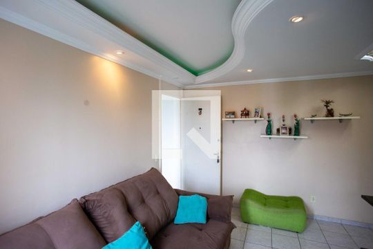 Sala de apartamento para alugar com 2 quartos, 56m² em Casa Grande, Diadema
