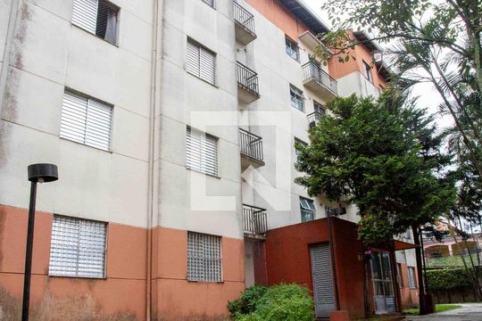 Fachada do bloco de apartamento para alugar com 2 quartos, 56m² em Casa Grande, Diadema