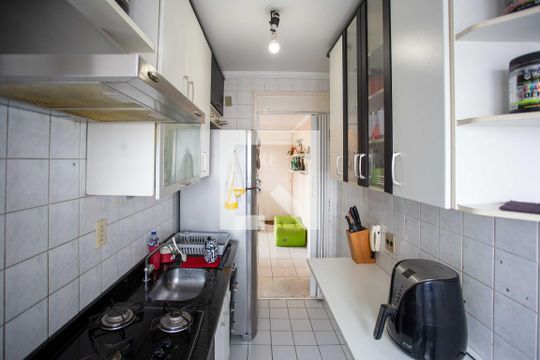 Cozinha de apartamento para alugar com 2 quartos, 56m² em Casa Grande, Diadema