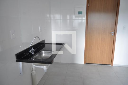 Cozinha de apartamento à venda com 2 quartos, 42m² em Del Castilho, Rio de Janeiro