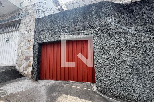 Fachada da casa de casa para alugar com 3 quartos, 200m² em Floresta, Belo Horizonte