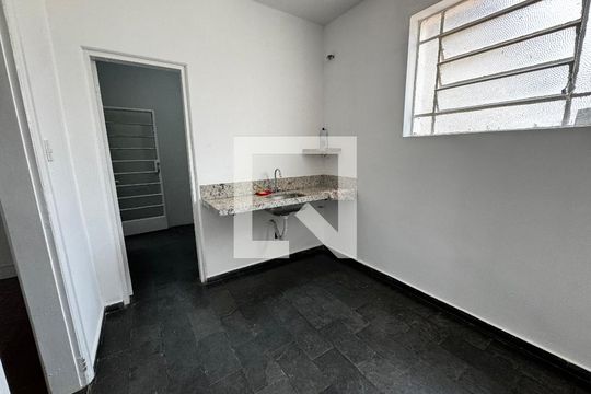 Cozinha - 1° andar de casa para alugar com 3 quartos, 200m² em Floresta, Belo Horizonte