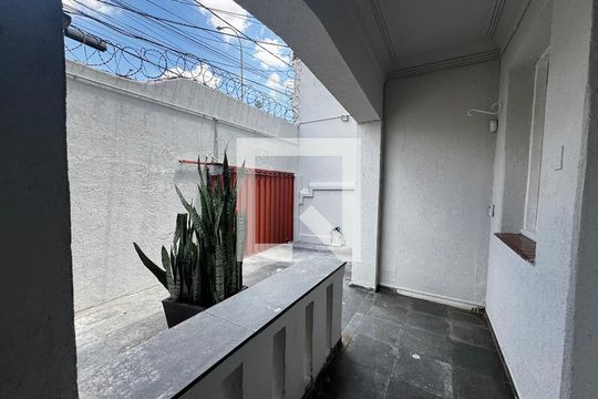 Varanda de casa para alugar com 3 quartos, 200m² em Floresta, Belo Horizonte